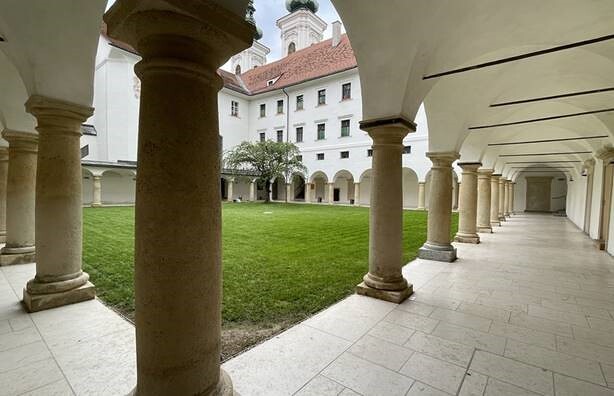 Kreuzgang des Minoritenklosters_KULTUM.